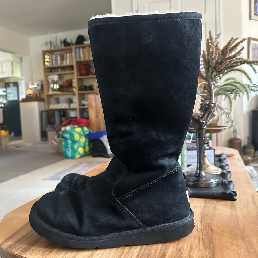 UGG Black Suede zip up Tall Boots. Size 8.   Used